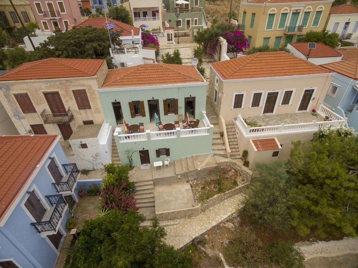 Roulas Apartments Chalki Town Extérieur photo